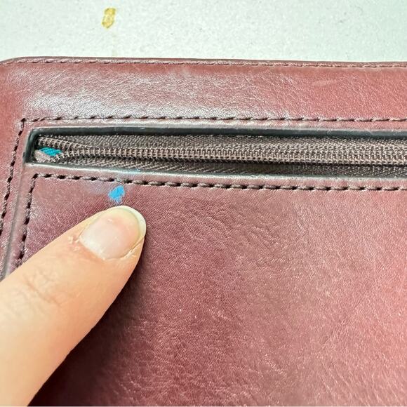 Fossil Burgundy Leather Full Zip Wallet Damaged Vintage - Picture 5 of 8